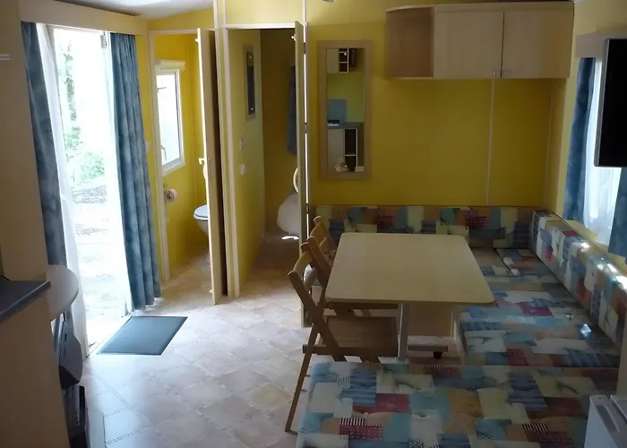 펜션 Mobil-home Le Castelnaud 21- 5 Pers